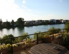 Lejlighed City centre lakeside apartment with balcony