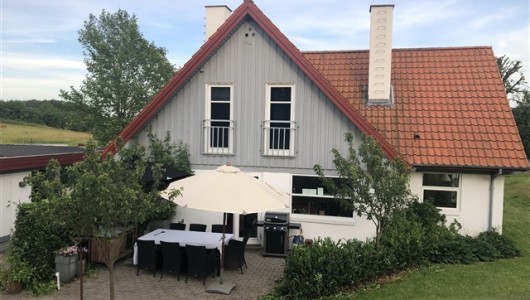 Hus/villa Ubeskrivelig ejendom med mulighed for hestehold tæt på Odense