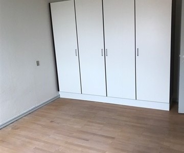 Lejlighed Niels Juelsgade, 80 m2, 3 værelser, 5.900 kr.