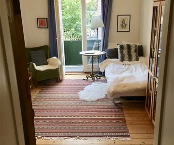 Værelse Spacious room with private balcony in Frederiksberg