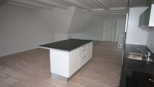 Lejlighed Attraktiv lejlighed i banebyen – privat solterrasse