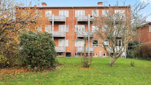 Lejlighed Lejlighed til 5.300 kr. Lejlighed Lejlighed til 5.300 kr.