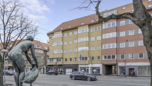 Lejlighed Møbleret herskabslejlighed I centrum