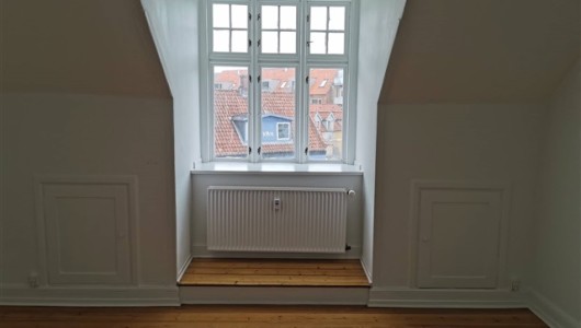 Lejlighed Stor delevenlig lejlighed i centrum Lejlighed Stor delevenlig lejlighed i centrum