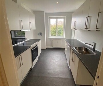 Lejlighed Torvegade, 89 m2, 3 værelser, 7.196 kr. Lejlighed Torvegade, 89 m2, 3 værelser, 7.196 kr.