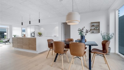 Lejlighed 5 værelses lejlighed på 131 m2
