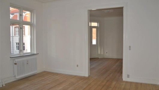 Lejlighed Charmerende og centralt beliggende