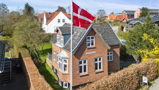 Hus/villa Charmerende rødstensvilla med personlighed, Aarhus N Hus/villa Charmerende rødstensvilla med personlighed, Aarhus N