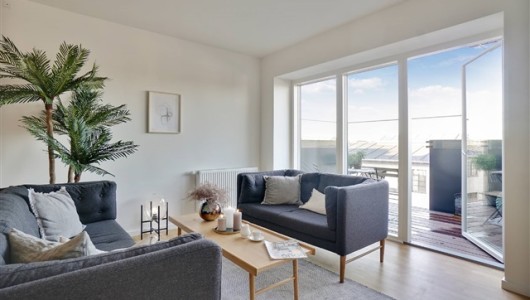 Lejlighed Flot stor 3-værelses lejlighed med egen altan i Søborg