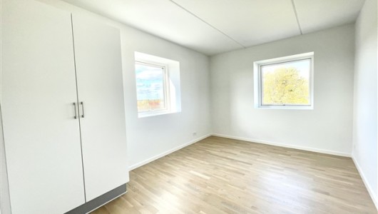 Lejlighed Lys og rummelig hjørnelejlighed med optimal planløsning