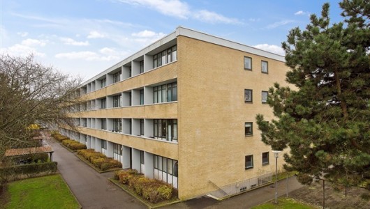 Lejlighed Stor 3-værelses lejlighed. Lej med forkøbsret og -rabat