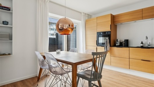 Lejlighed Flot nyere lejlighed med lille have/fliseterrasse centralt i Bagsværd