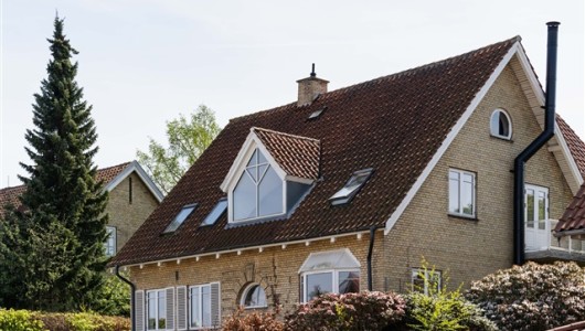Hus/villa Flot villa med stor have og moderne komfort