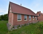 Hus/villa Hus med rummelig have i mindre landsby
