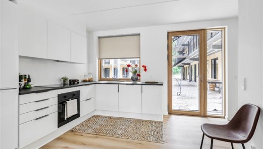 Lejlighed Lys treværelses bolig med god plantegning