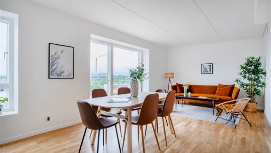 Lejlighed Lyskær, 90 m2, 2 værelser, 12.200 kr.