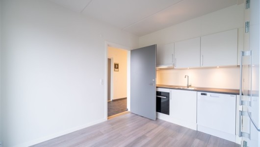 Lejlighed Nyere 2-vær. Med central placering