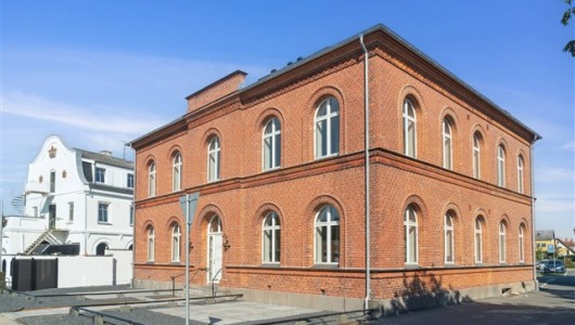 Lejlighed Nyindrettet med højt til loftet