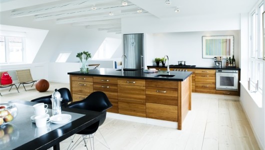 Lejlighed Penthouse lejlighed i Charlottenlund med to store altaner