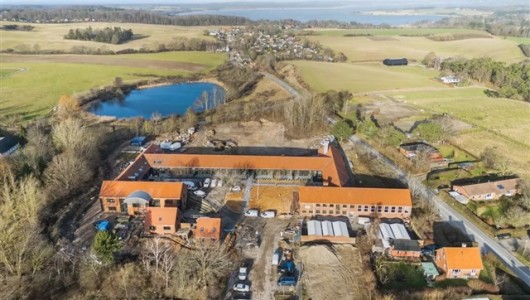 Hus/villa Skønt rækkehus i smukke, rolige omgivelser.