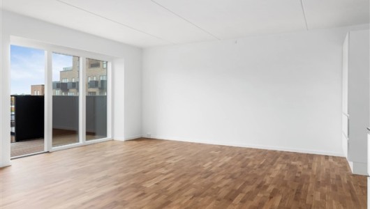 Lejlighed Stor 3-værelses lejlighed med egen altan i Søborg