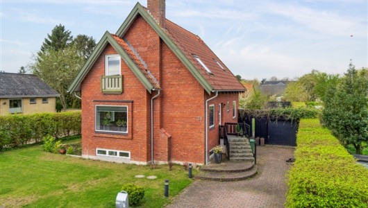 Hus/villa Villa med klassisk charme og moderne komfort, Hasle