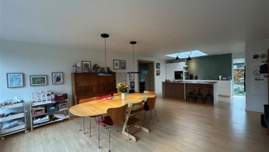 Hus/villa * Arkitekttegnet kvalitetsvilla med fantastisk lys, gennemført renovering og unik beliggenhed nær Aarhus C *