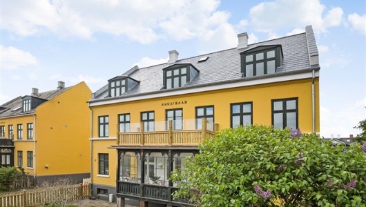 Lejlighed Kun expats - Flot og imponerende lejlighed ved Hellerup havn Lejlighed Kun expats - Flot og imponerende lejlighed ved Hellerup havn