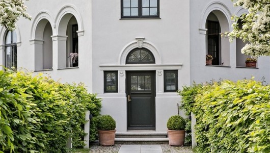 Lejlighed LEJLIGHED HELLERUP – Ahlmanns Allé 175 m2 med to altaner og sundkig