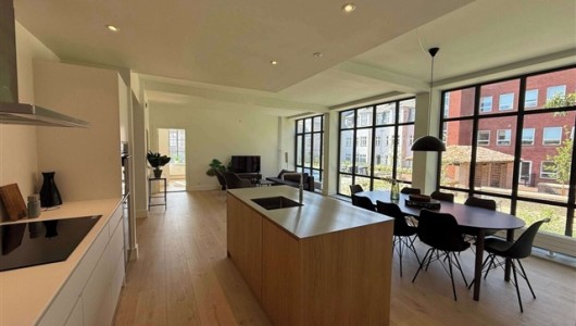 Lejlighed Lejlighed i centrum af Odense / 108 m2 Lejlighed Lejlighed i centrum af Odense / 108 m2