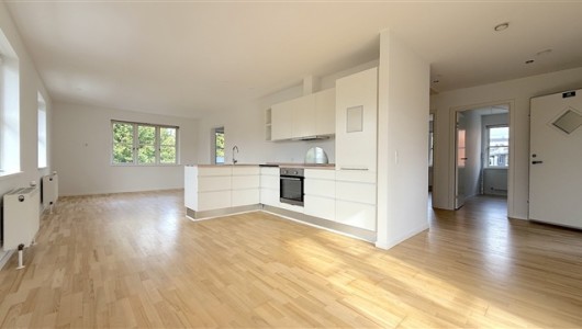 Lejlighed Lys lejlighed, med altan, i hjertet af Gentofte