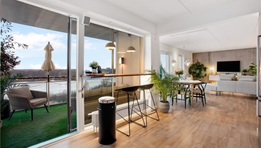 Lejlighed Moderne 6. sals lejlighed med skøn udsigt