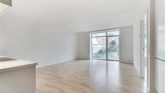 Lejlighed Nordre Jernbanevej, 112 m2, 4 værelser, 14.820 kr.