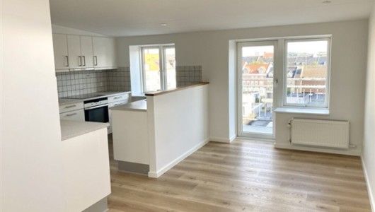 Lejlighed Skøn taglejlighed med altan i hjertet af Aalborg Lejlighed Skøn taglejlighed med altan i hjertet af Aalborg