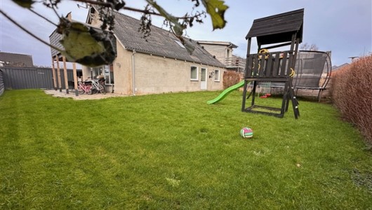 Lejlighed Som rækkehus midt i en oase -tæt ved indkøb, tansport, natur