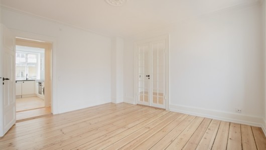 Lejlighed Stor og meget lys 3 værelses lejlighed