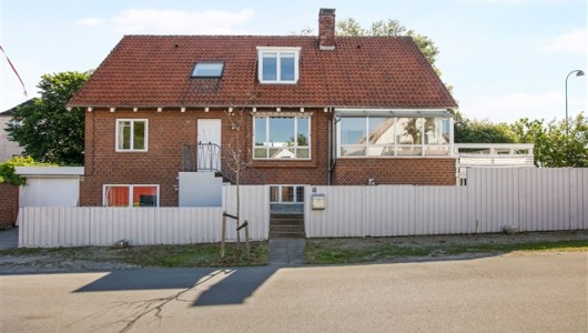 Hus/villa Stort hus, 2 badeværelser Hus/villa Stort hus, 2 badeværelser