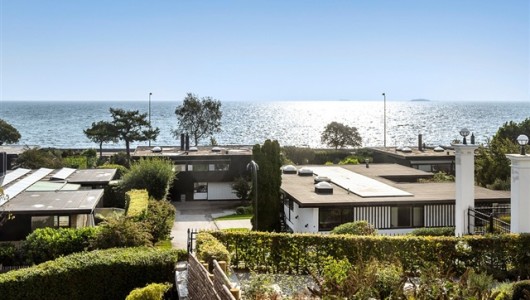 Hus/villa Unikt rækkehus på Strandvejen med panoramaudsigt over Øresund