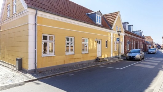 Lejlighed 102 m2 lejlighed på Østergade