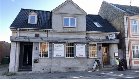 Lejlighed 125 m2 - 4 - værelser - 5.995 kr.