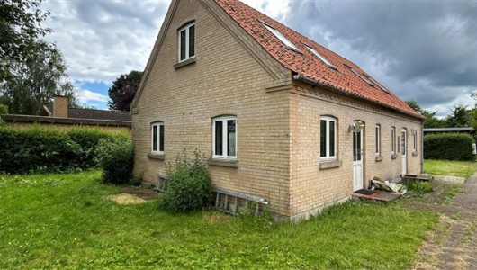 Lejlighed FLOT, NYISTANDSAT 2-værelses ende-rækkehus med lille nem have Lejlighed FLOT, NYISTANDSAT 2-værelses ende-rækkehus med lille nem have