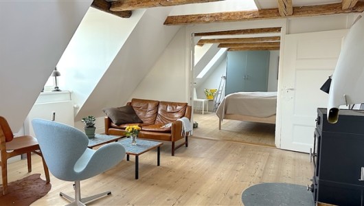 Lejlighed Hyggelig møbleret lejlighed ved kanalen på Christianshavn