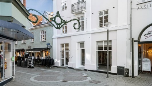 Lejlighed Lejlighed med stor terrasse Lejlighed Lejlighed med stor terrasse