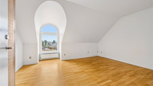 Lejlighed Lys og centralt beliggende 3-værelses lejlighed i Haslev