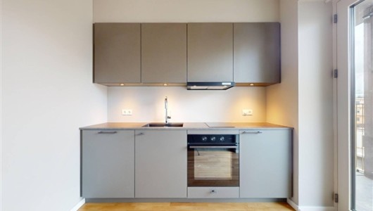 Lejlighed Stilren studiolejlighed som penthouse – højt, lyst og lækkert Lejlighed Stilren studiolejlighed som penthouse – højt, lyst og lækkert