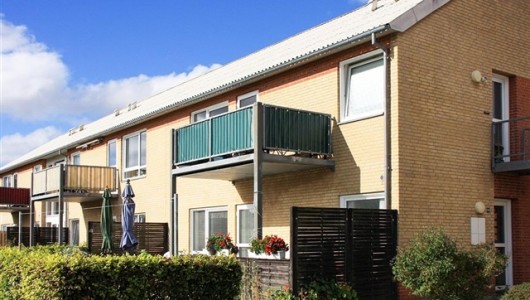 Lejlighed 2 værelser for 2.438 kr. pr. måned Lejlighed 2 værelser for 2.438 kr. pr. måned