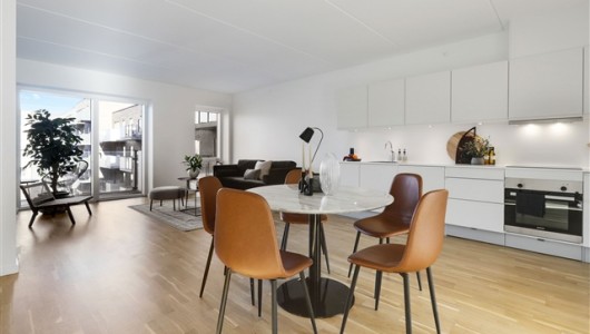 Lejlighed Else Alfelts Vej, 108 m2, 3 værelser, 16.500 kr.