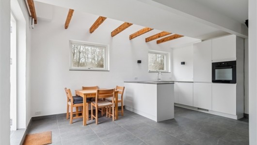 Lejlighed Flot ny lejlighed i naturskønne omgivelser.