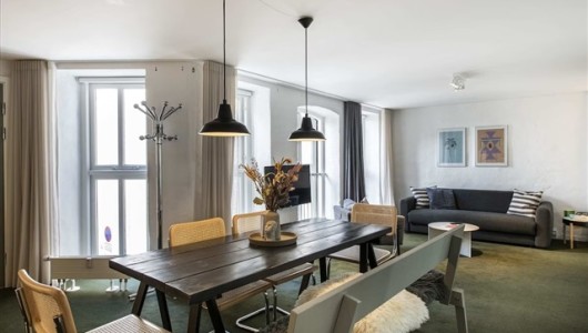 Lejlighed Fuldt møbleret 3 værelses lejlighed
