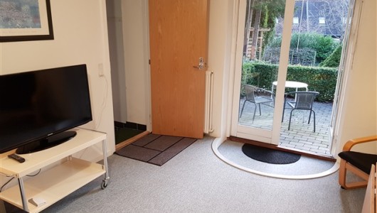 Lejlighed Hareskovby - Attraktiv 1-vær lejlighed med egen solterrasse og indgang